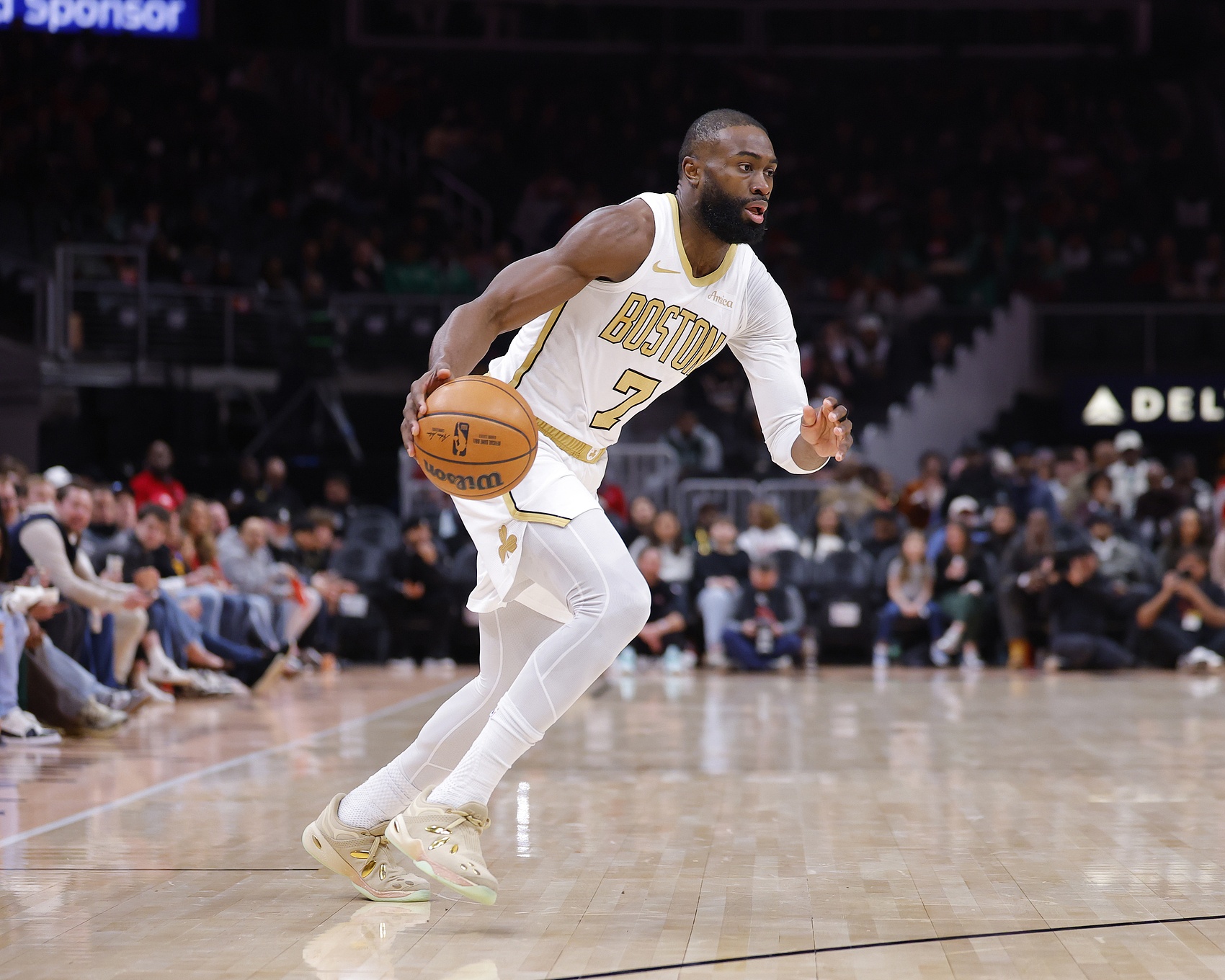 世界杯移动端直播-豪斯：曾以为绿军会打附加赛 布朗证明自己是最好的攻防一体球员